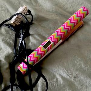 EUC- 1” Chi straightener, digital delay and heat up to 425
